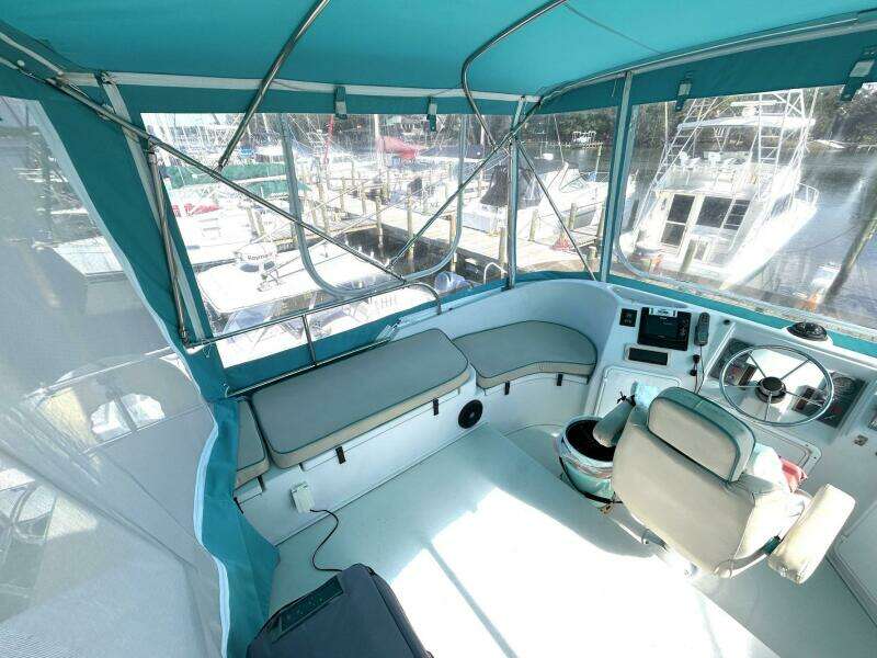 Seahawk 34ft PDQ Yacht For Sale
