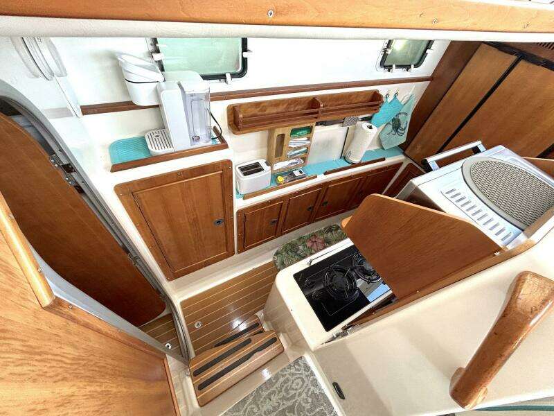 Seahawk 34ft PDQ Yacht For Sale