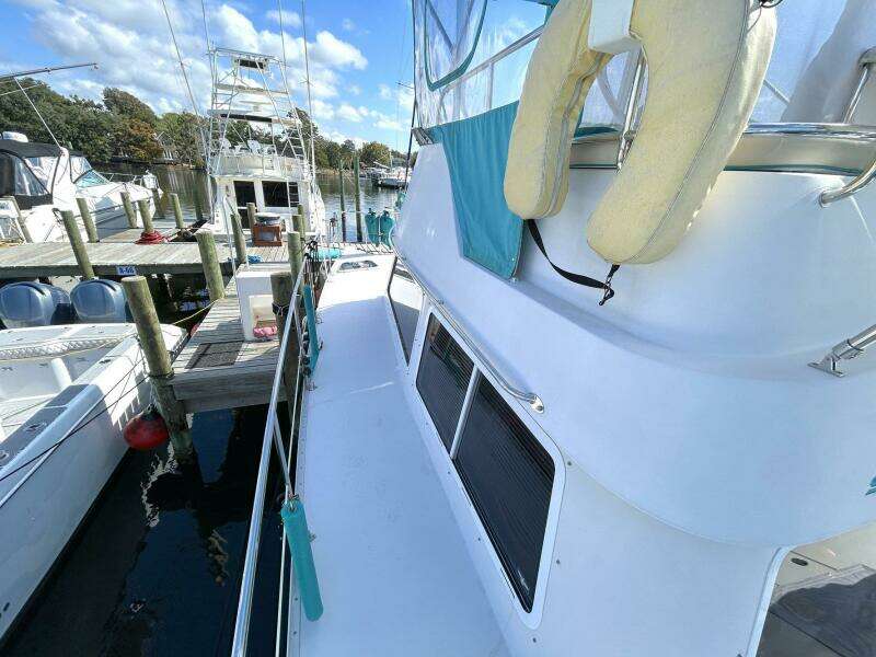 Seahawk 34ft PDQ Yacht For Sale