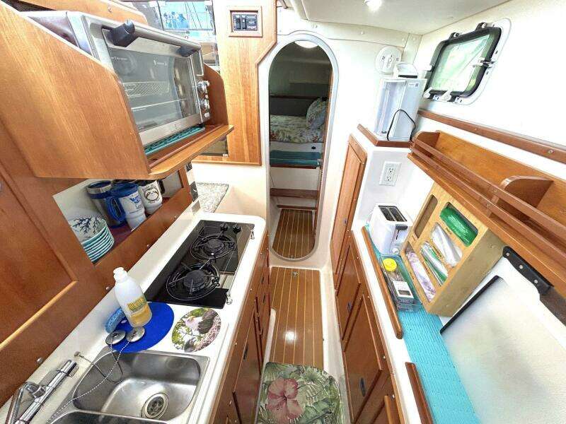 Seahawk 34ft PDQ Yacht For Sale