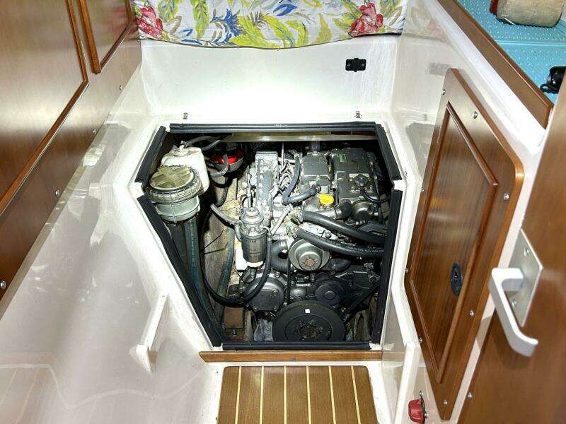 Seahawk 34ft PDQ Yacht For Sale