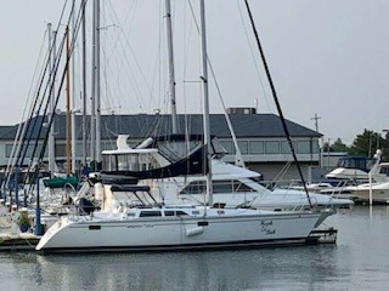 Heph Ze Bah 37ft Hunter Yacht For Sale