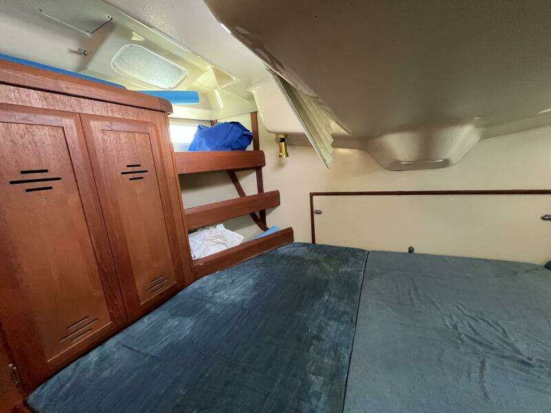 Heph Ze Bah 37ft Hunter Yacht For Sale