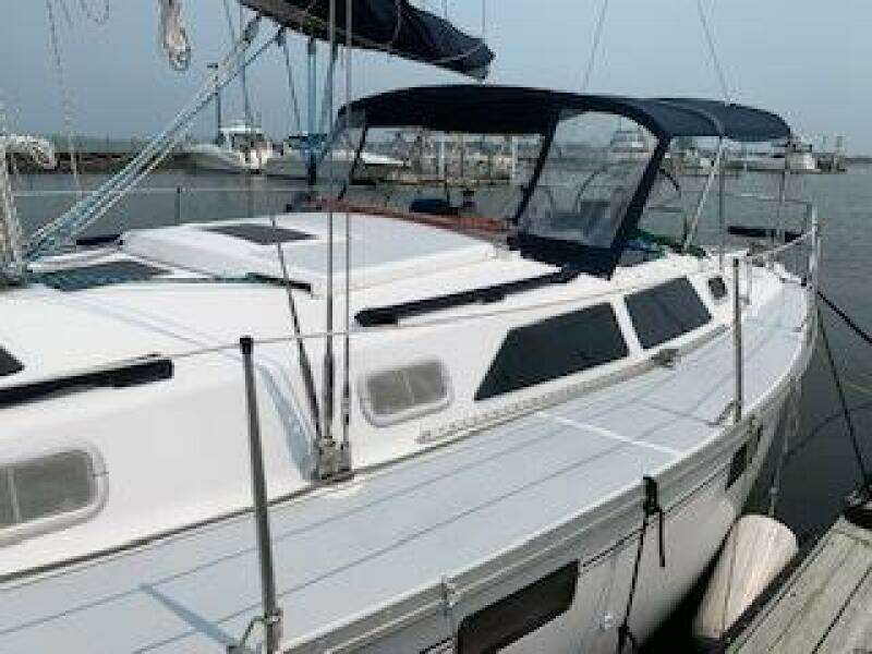 Heph Ze Bah 37ft Hunter Yacht For Sale
