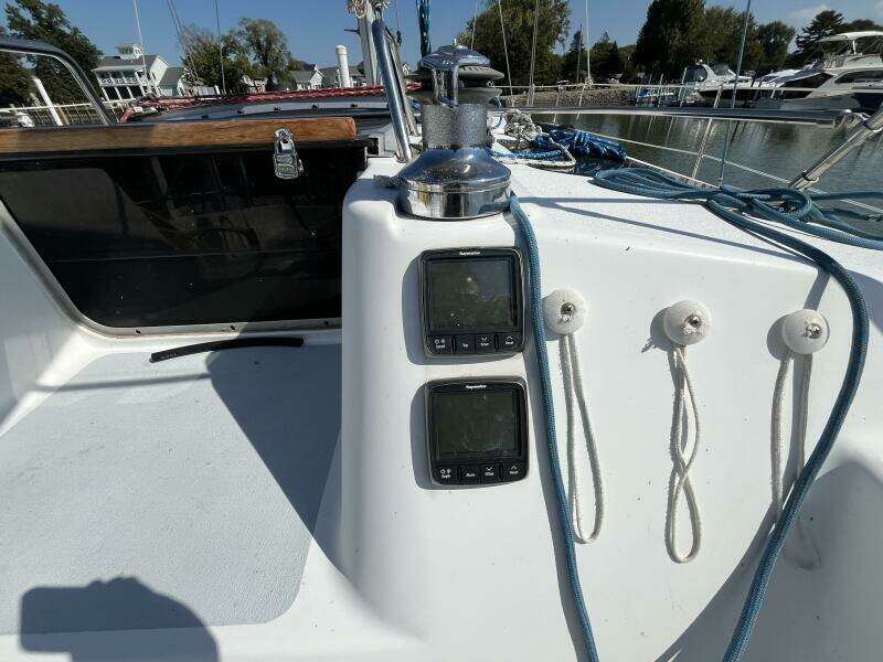 Heph Ze Bah 37ft Hunter Yacht For Sale