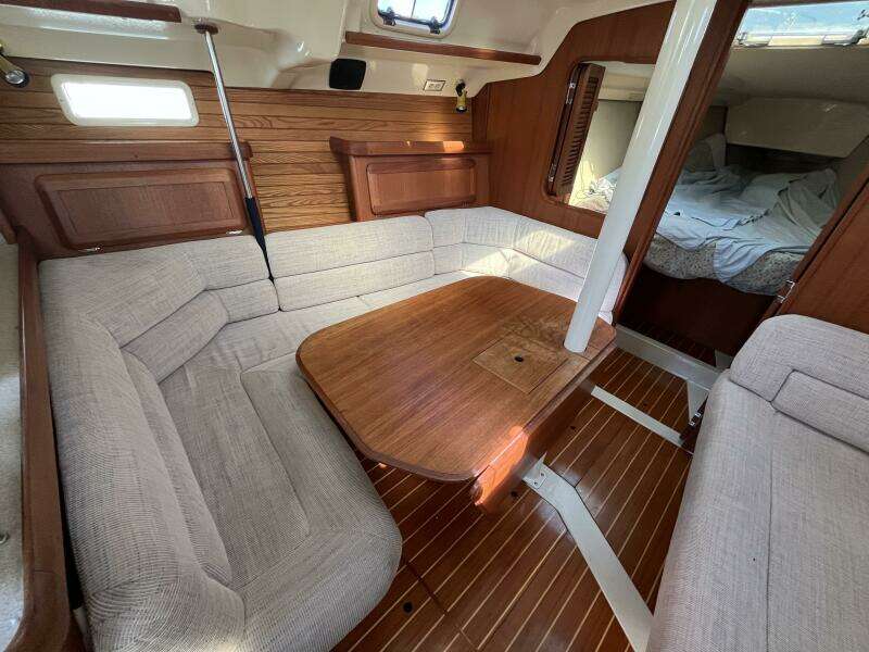 Heph Ze Bah 37ft Hunter Yacht For Sale