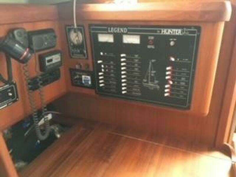 Heph Ze Bah 37ft Hunter Yacht For Sale