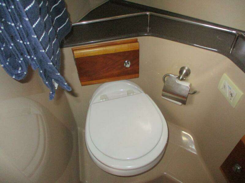 30ft Cutwater Yacht For Sale