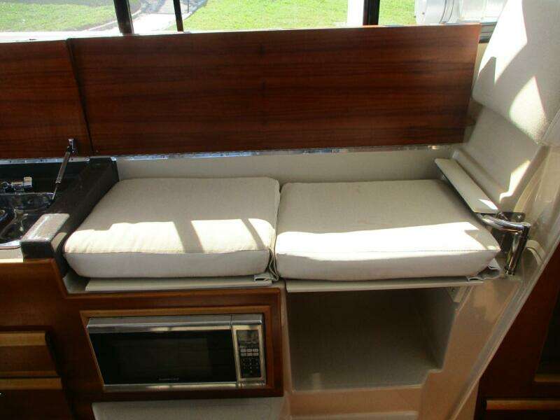 30ft Cutwater Yacht For Sale