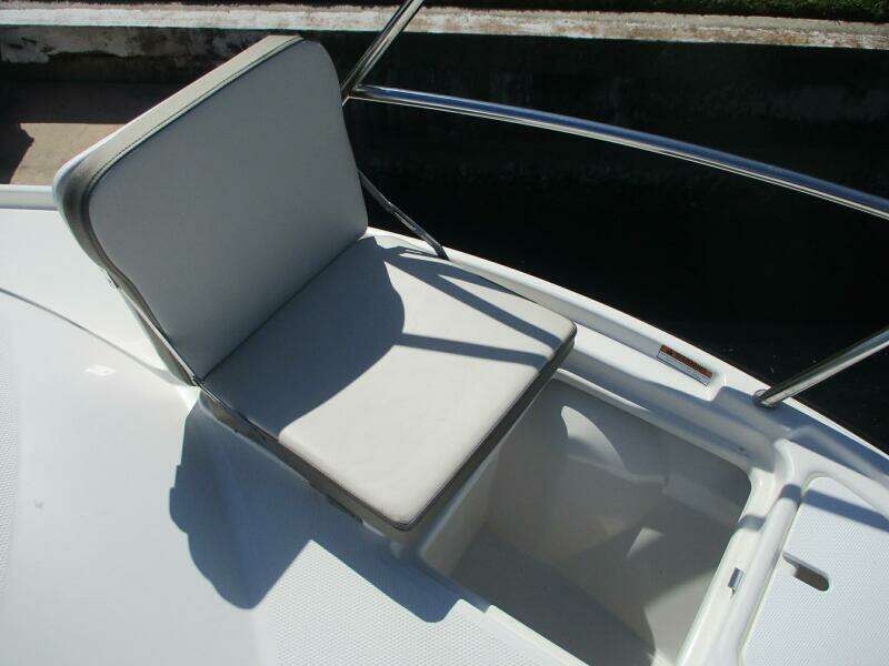 30ft Cutwater Yacht For Sale
