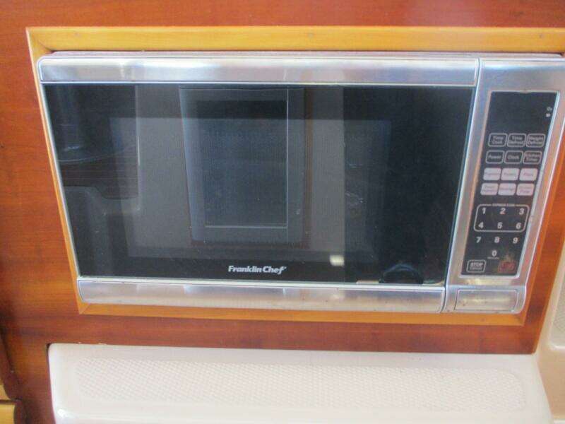 30ft Cutwater Yacht For Sale