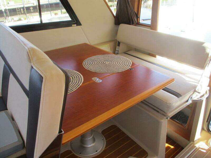 30ft Cutwater Yacht For Sale