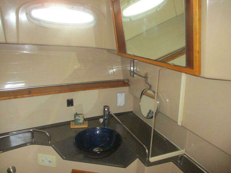 30ft Cutwater Yacht For Sale