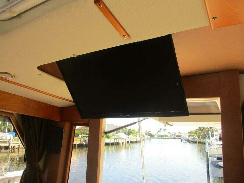 30ft Cutwater Yacht For Sale