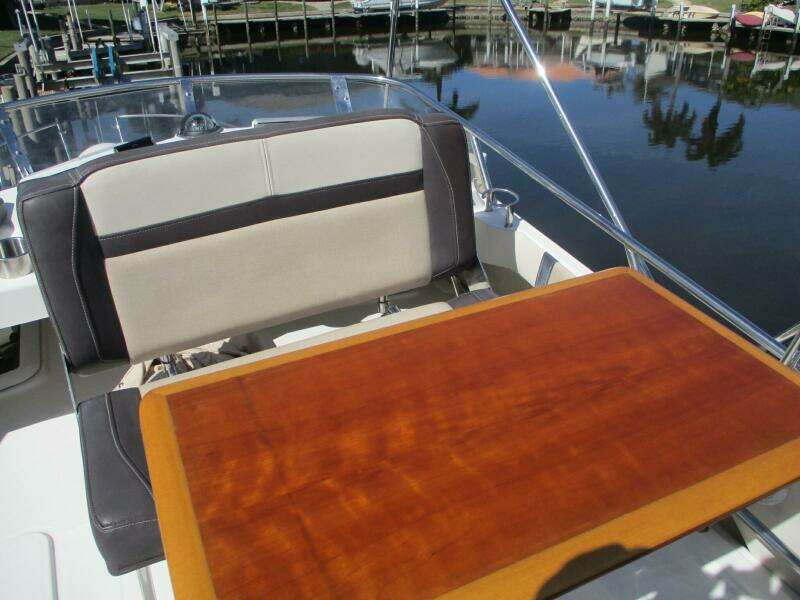 30ft Cutwater Yacht For Sale