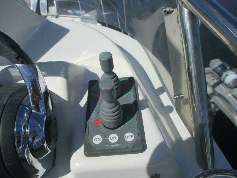 30ft Cutwater Yacht For Sale