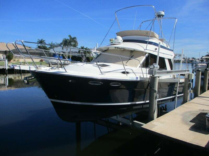 30ft Cutwater Yacht For Sale