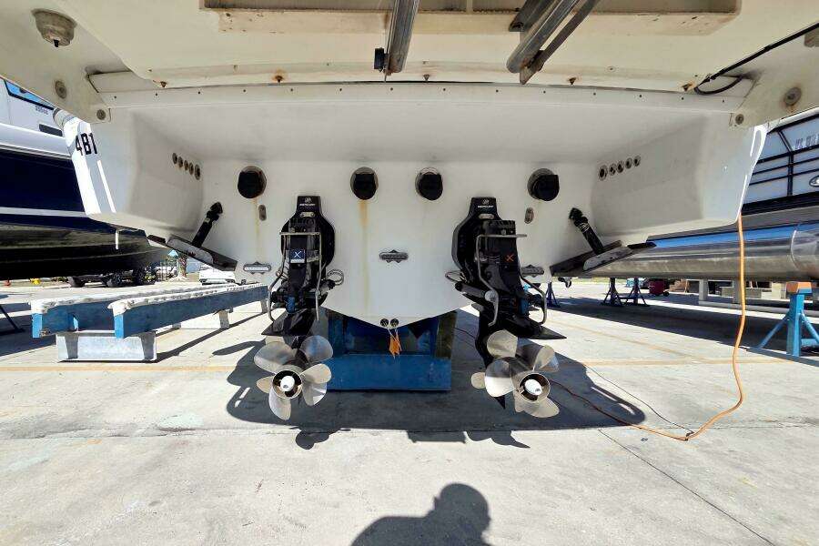 Ship Faced 35ft Formula Yacht For Sale