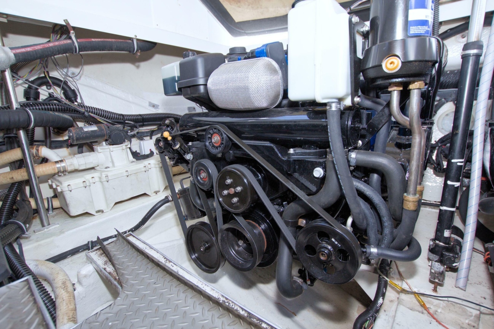 2015 Formula 350 Crossover Bowrider