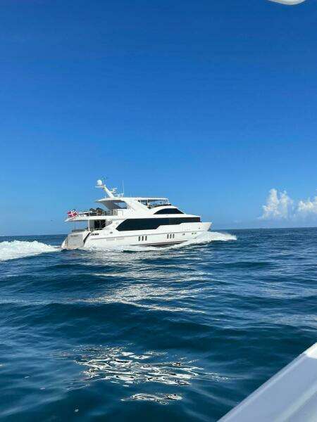 102ft Hargrave Yacht For Sale