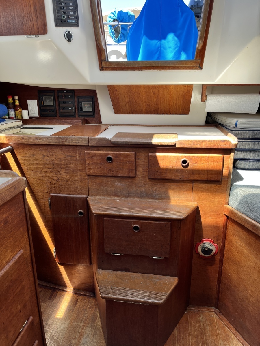 Bay Lark 34ft Sabre Yacht For Sale