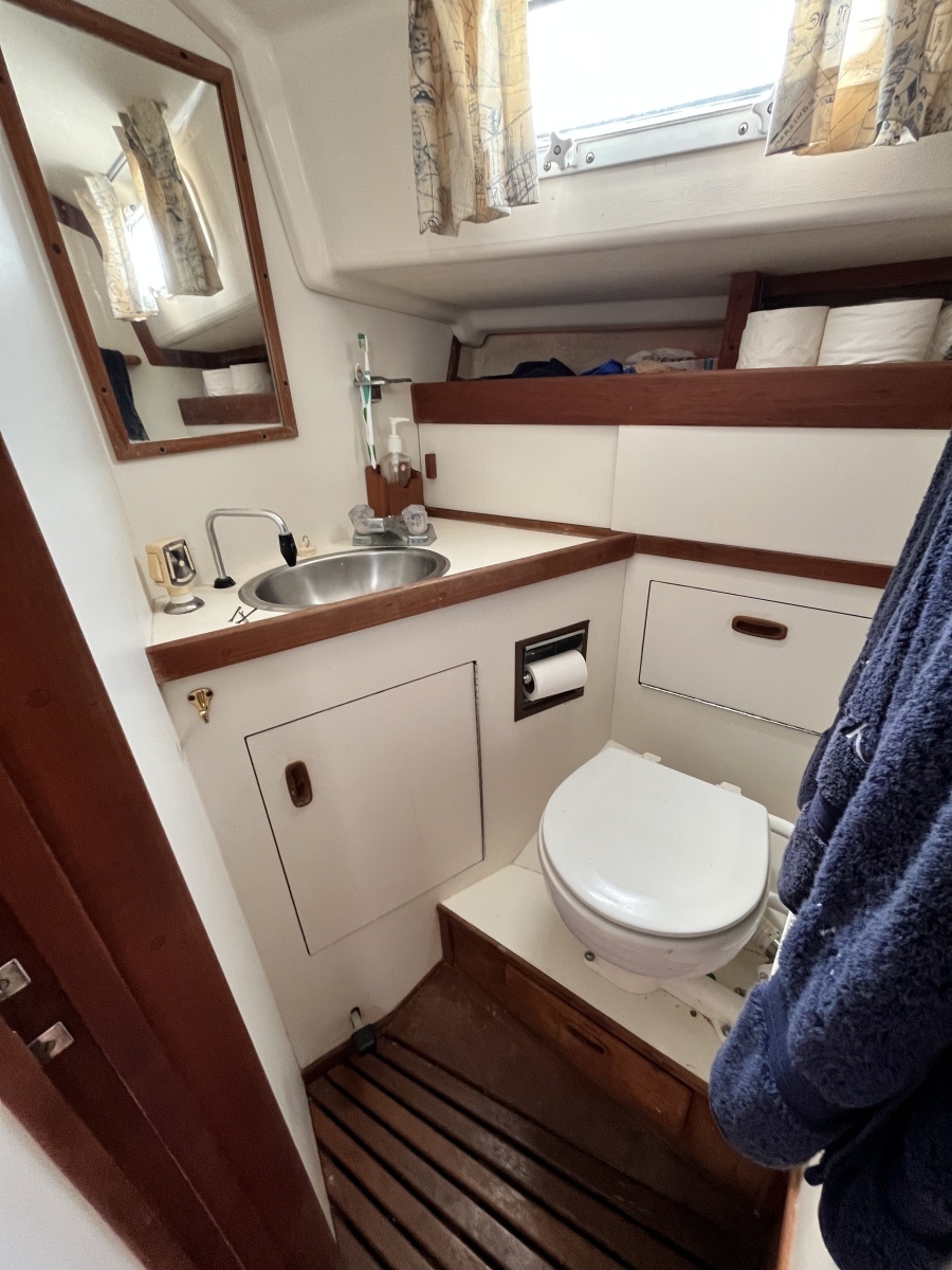Bay Lark 34ft Sabre Yacht For Sale