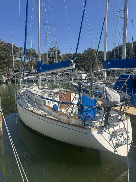 Bay Lark 34ft Sabre Yacht For Sale