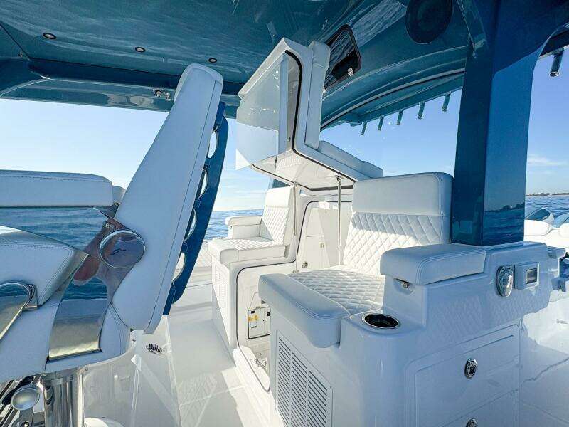 48ft HCB Yacht For Sale