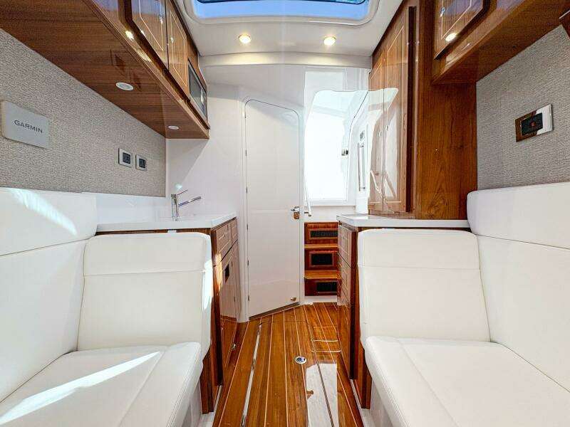 48ft HCB Yacht For Sale