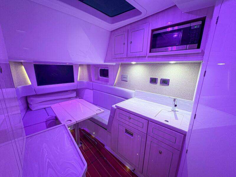 48ft HCB Yacht For Sale