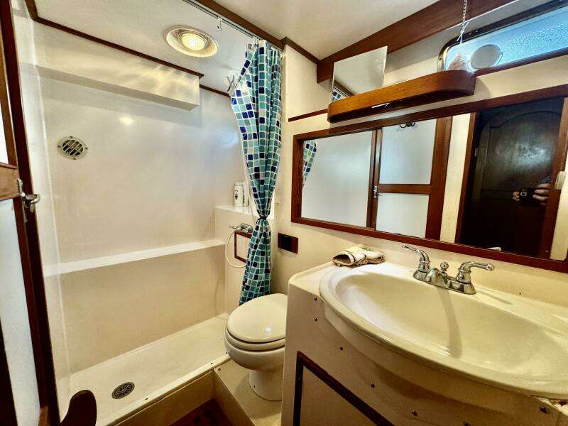 47ft Marine Trader Yacht For Sale