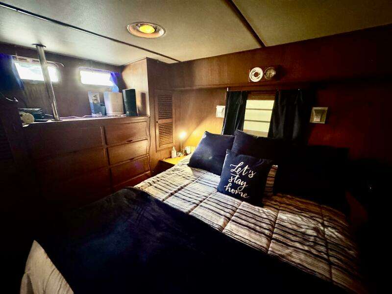 47ft Marine Trader Yacht For Sale