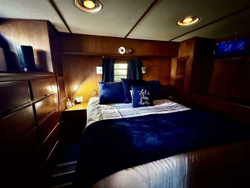 47ft Marine Trader Yacht For Sale