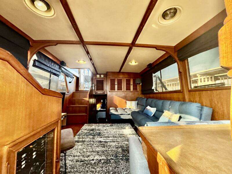 47ft Marine Trader Yacht For Sale