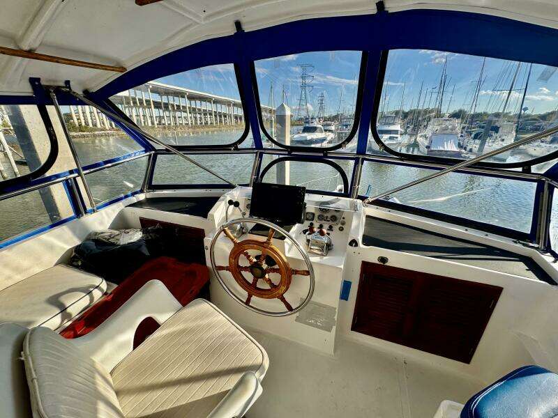 47ft Marine Trader Yacht For Sale