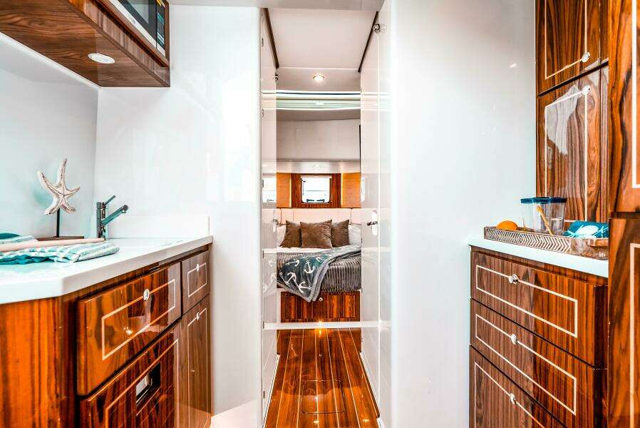 56ft HCB Yacht For Sale