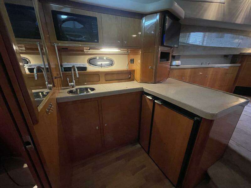 38ft Regal Yacht For Sale