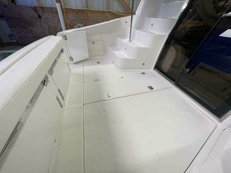 38ft Regal Yacht For Sale