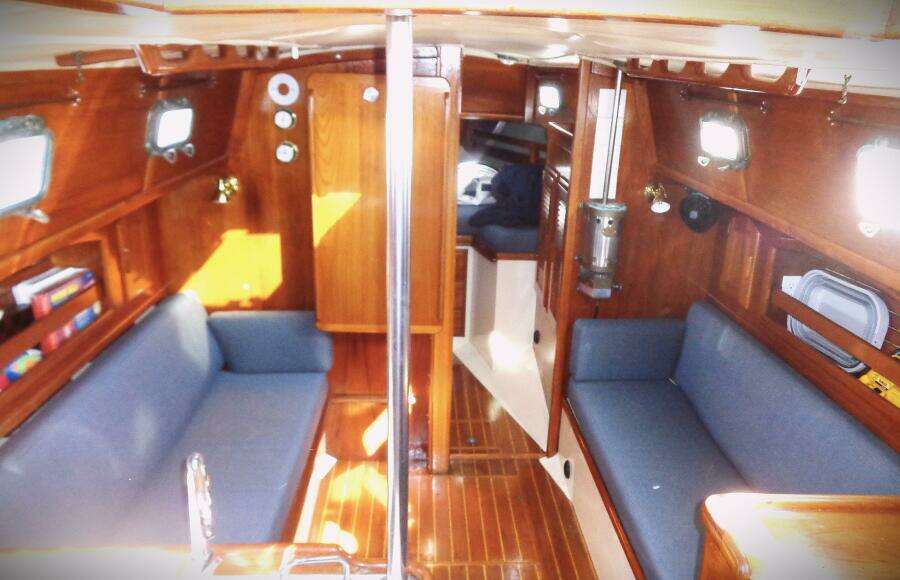 EVERYWHERE 34ft Pacific Seacraft Yacht For Sale