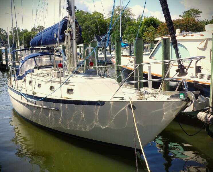 EVERYWHERE 34ft Pacific Seacraft Yacht For Sale