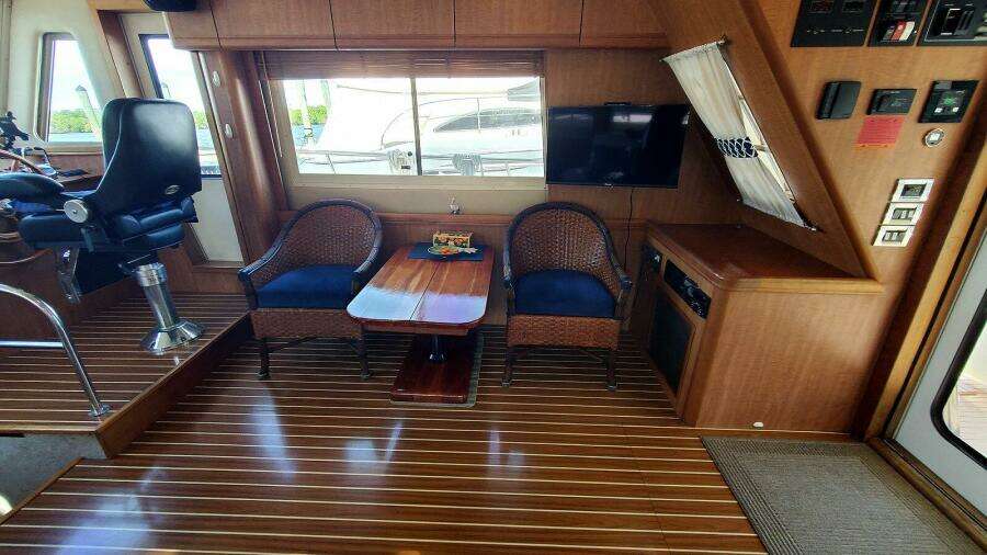 Salon Starboard