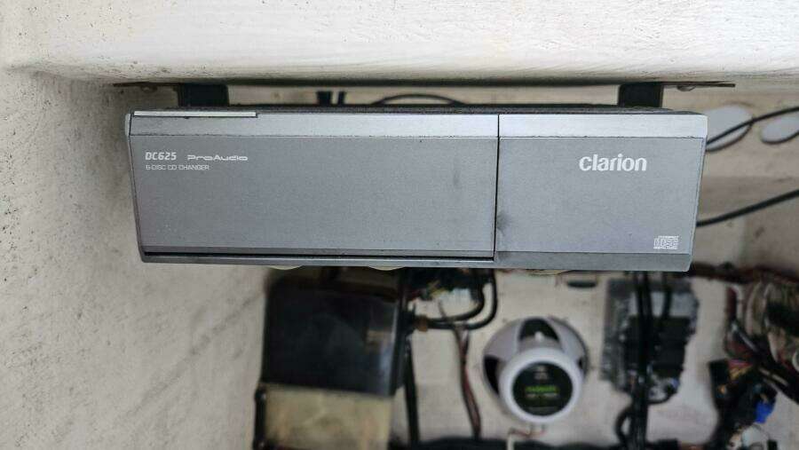 Get the Gaff II 31ft Contender Yacht For Sale