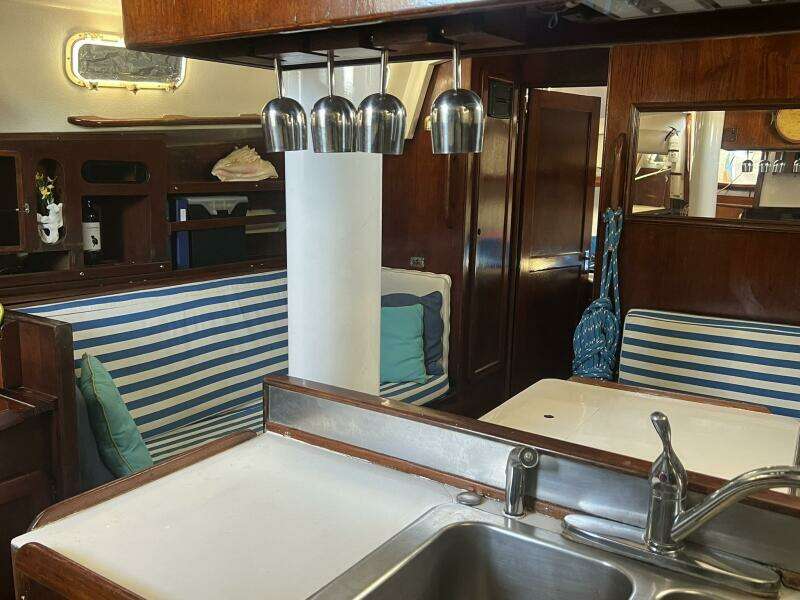 Longevity 46ft Morgan Yacht For Sale