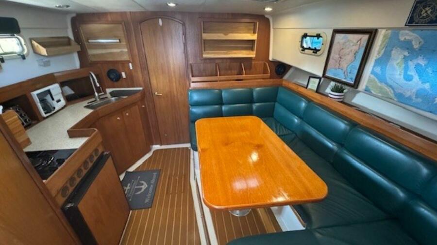 34' 2000 Mainship 34 Pilot