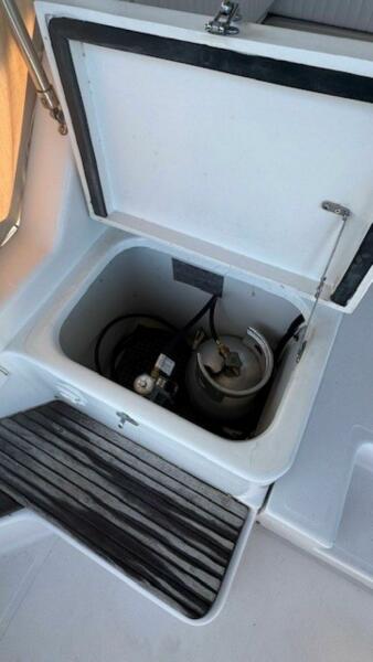 34' 2000 Mainship 34 Pilot