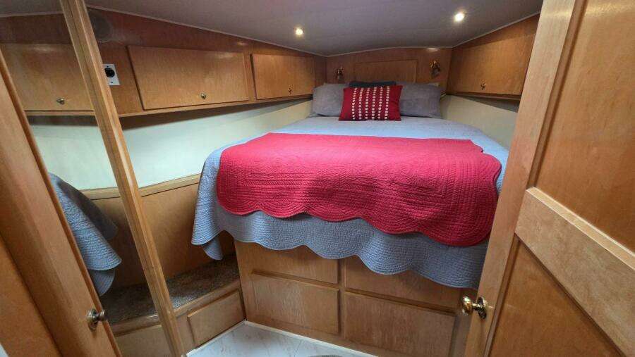 Toes in the Water 53ft Navigator Yacht For Sale