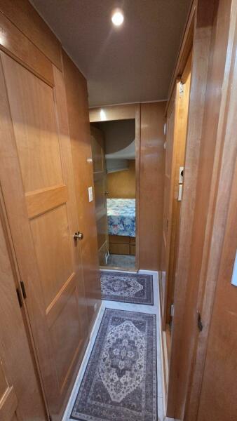 53' 1998 Navigator 5300