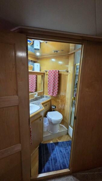 53' 1998 Navigator 5300