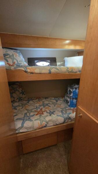 53' 1998 Navigator 5300