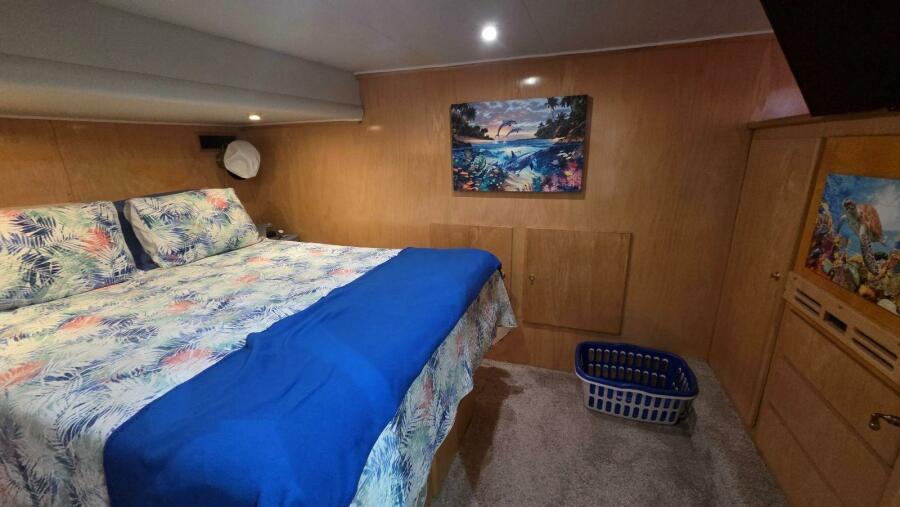 53' 1998 Navigator 5300